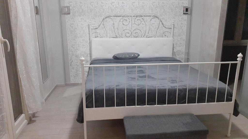 Rosilienza Suites Private Spa, Patio Garden Free Trasfer To & From Airport Фьюмичино Экстерьер фото